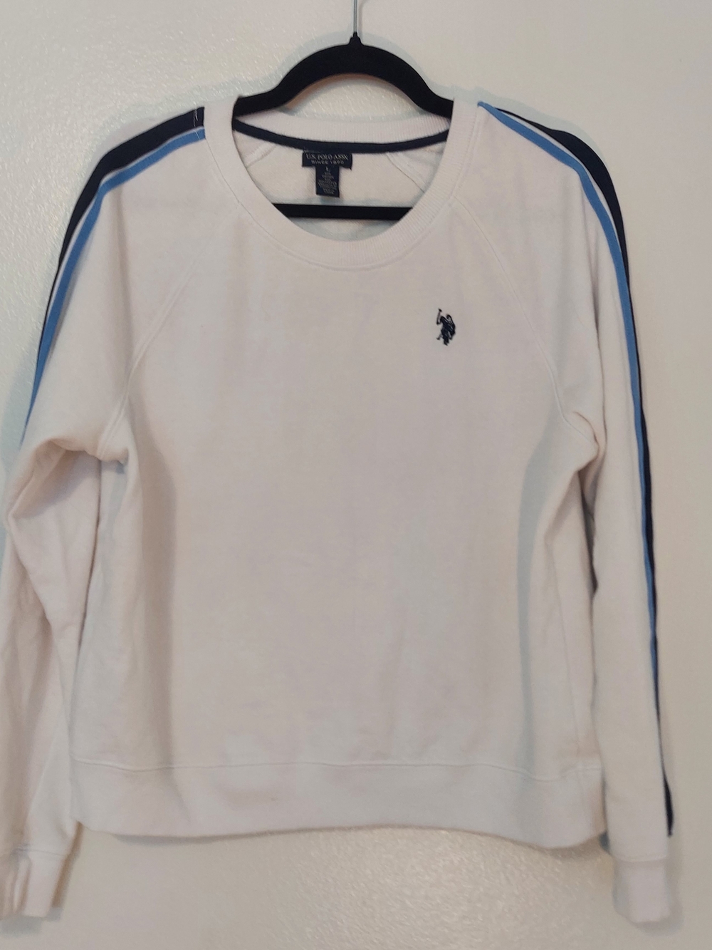 U.S. Polo Assn. White Crewneck Sweatshirt with Blue Shoulder Arm Stripes Size L